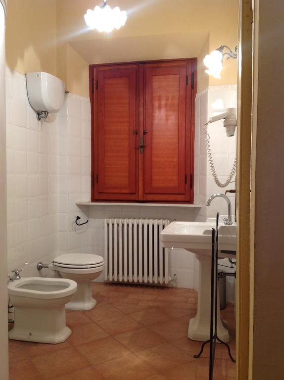 La Romita Ospitalita Rurale Familiare Villa Montisi Ruang foto
