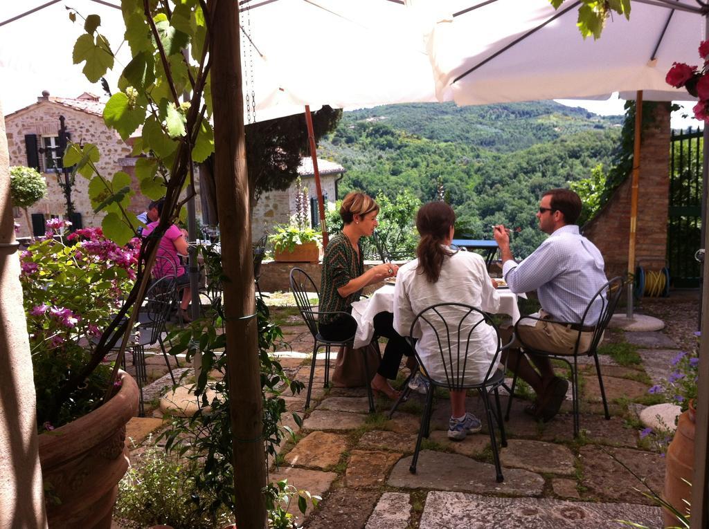 La Romita Ospitalita Rurale Familiare Villa Montisi Bagian luar foto