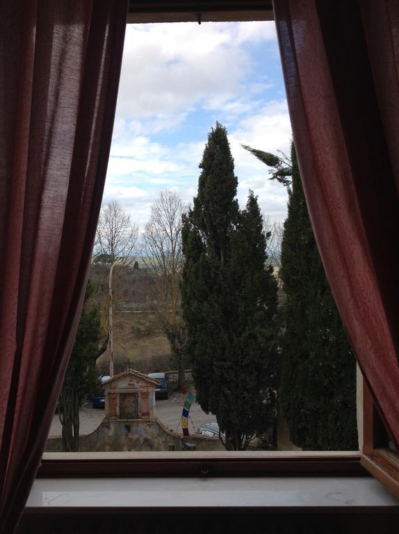 La Romita Ospitalita Rurale Familiare Villa Montisi Ruang foto