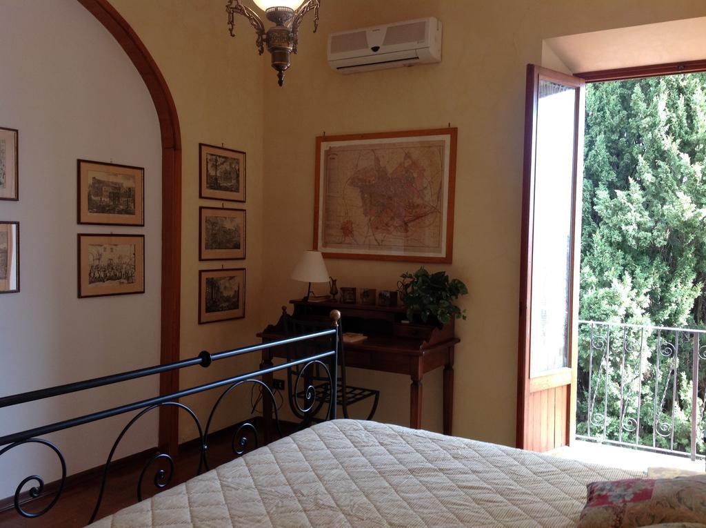 La Romita Ospitalita Rurale Familiare Villa Montisi Ruang foto